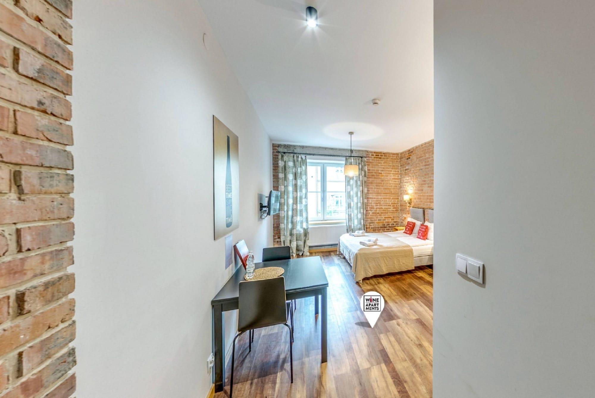 Wine Apartments Краков Экстерьер фото