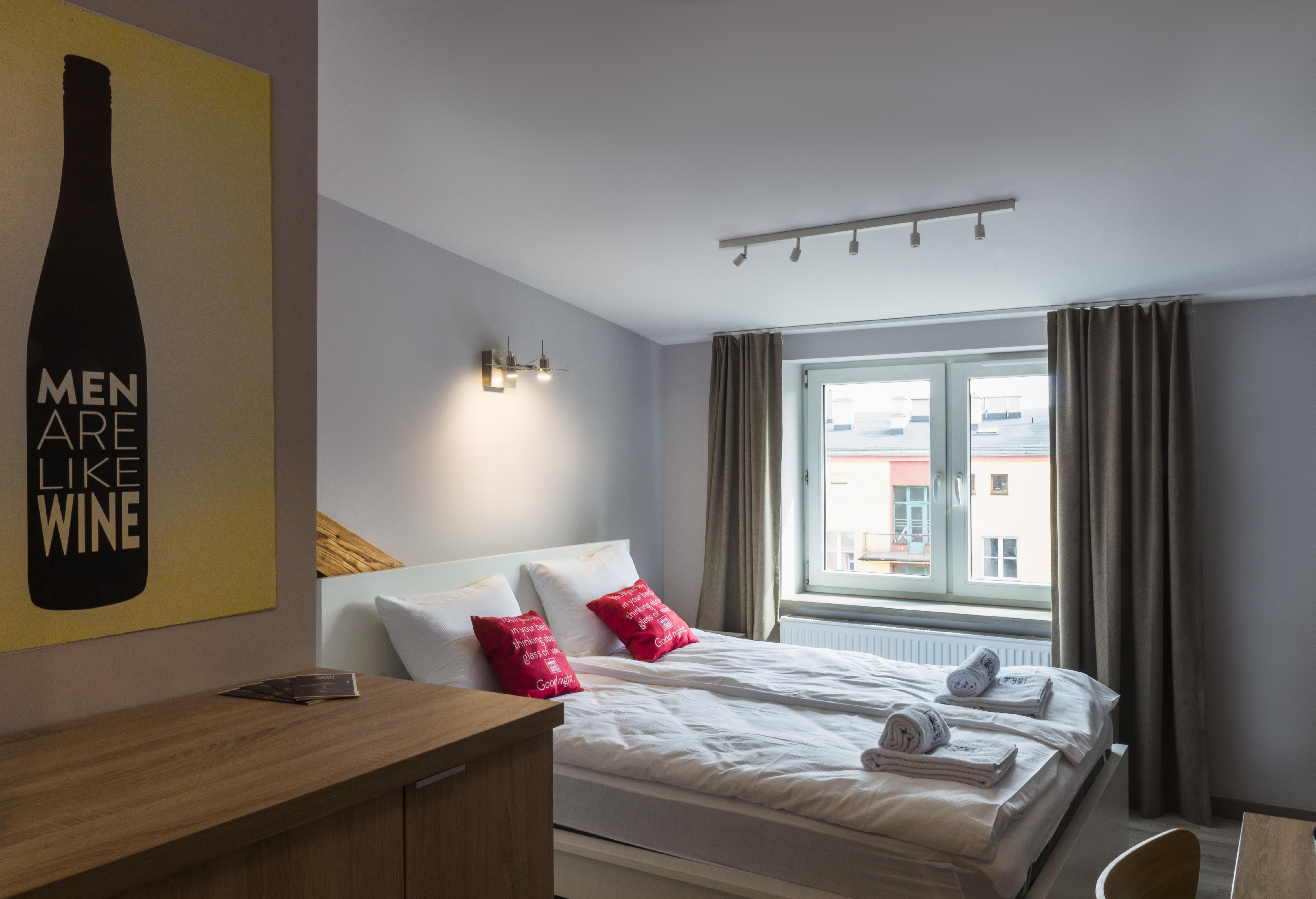 Wine Apartments Краков Экстерьер фото